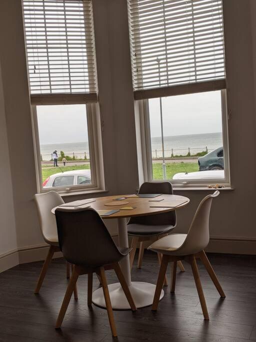 Waves@Walpole - 2 Bed Flat With Amazing Sea Views Appartement Margate Buitenkant foto