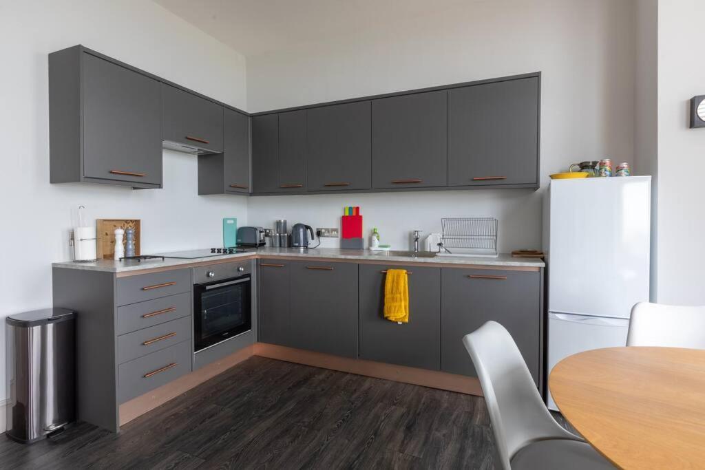 Waves@Walpole - 2 Bed Flat With Amazing Sea Views Appartement Margate Buitenkant foto