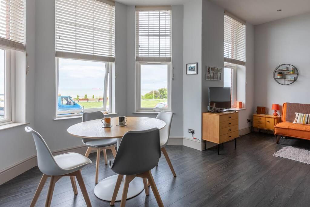 Waves@Walpole - 2 Bed Flat With Amazing Sea Views Appartement Margate Buitenkant foto