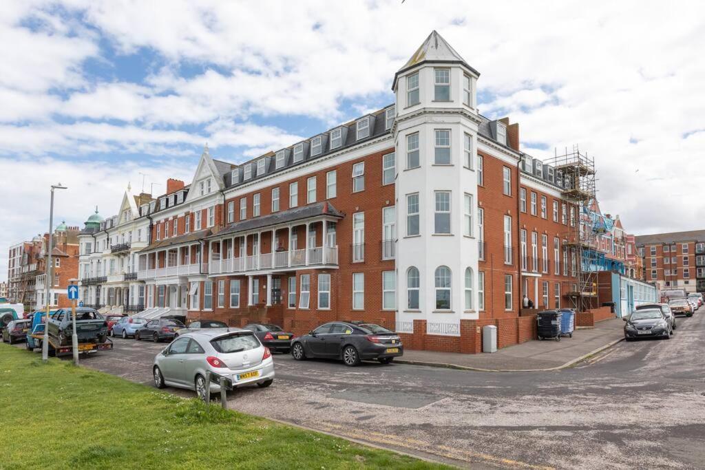 Waves@Walpole - 2 Bed Flat With Amazing Sea Views Appartement Margate Buitenkant foto